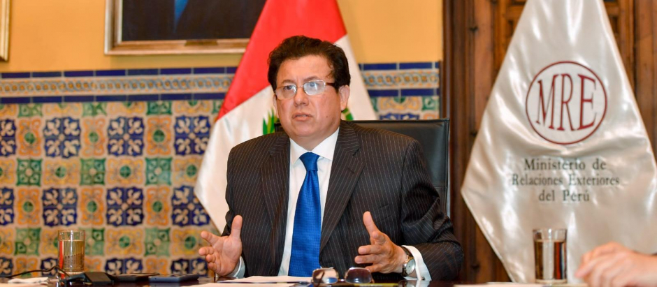 Miguel Rodríguez Mackay, ministro de relaciones exteriores de Perú