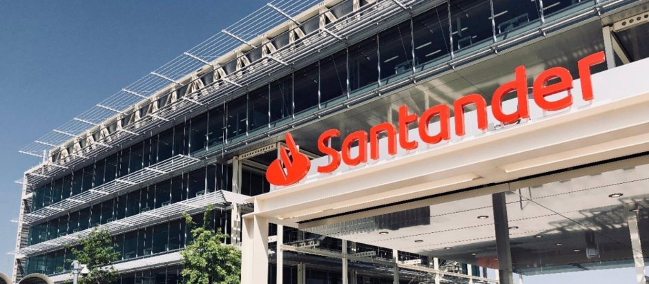 Banco Santander confirma que los recortes respondieron a procesos de reestructuración llevados a cabo en ambos países el año pasado
