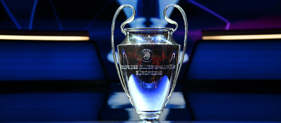 El trofeo de la Champions League, el título por el que pelearán 32 equipos