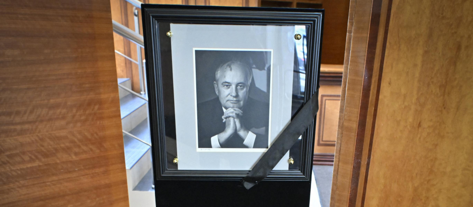 Fotografía de Gorbachov en la sede de la Fundación Gorbachov en Moscú