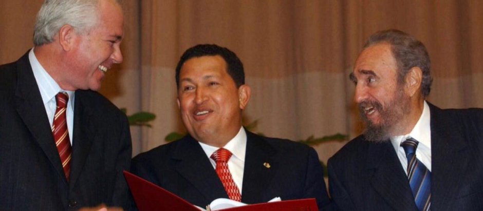 Rafael Ramírez, exministro de petróleos de Venezuela, Hugo Chávez y Fidel Castro