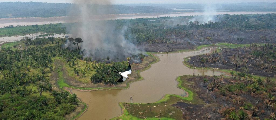 Vista aérea del incendio del Amazonas en el Parque Nacional de Mapinguari, en Porto Velho.