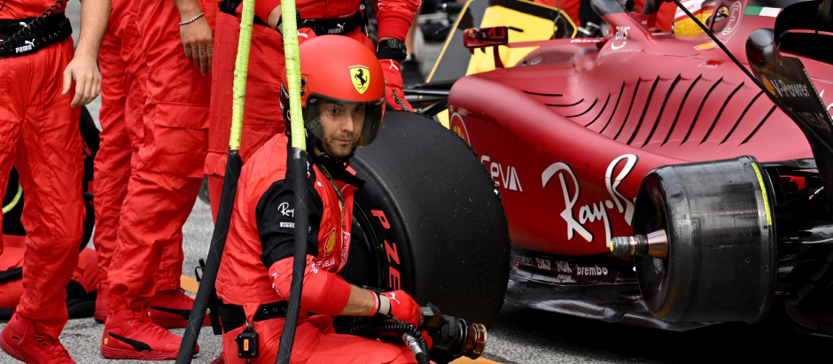 Ferrari está teniendo un Mundial horrible: la falta de rueda a Sainz fue el último gran error