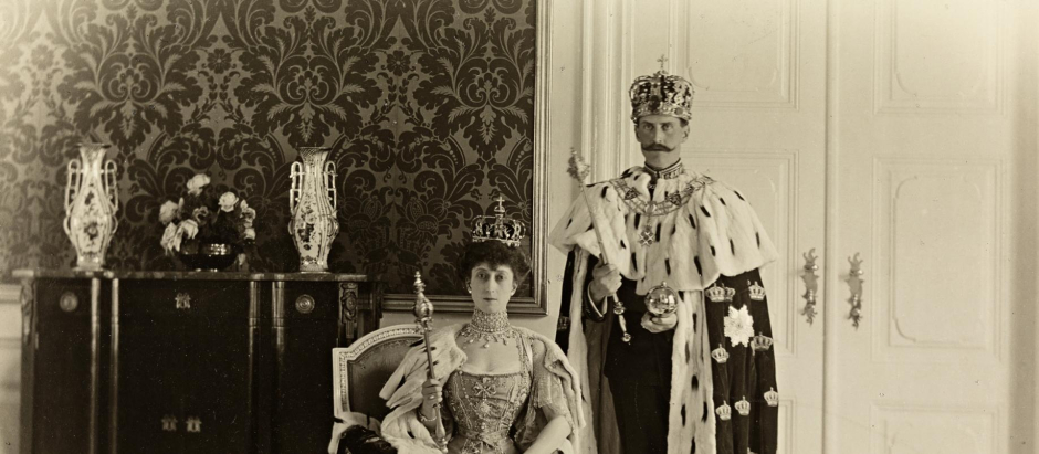 Retrato de coronación del rRey Haakon VII y la Reina Maud, 22 de junio de 1906