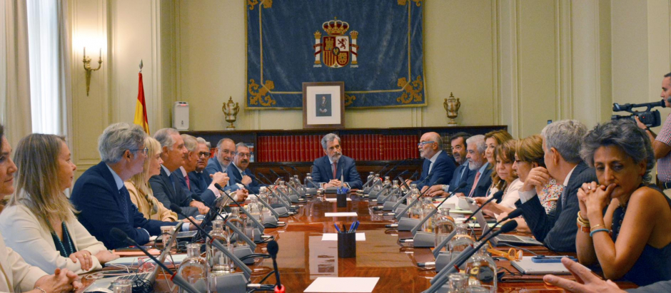 Carlos Lesmes al frente del último Pleno extraordinario del Consejo General del Poder Judicial (CGPJ)