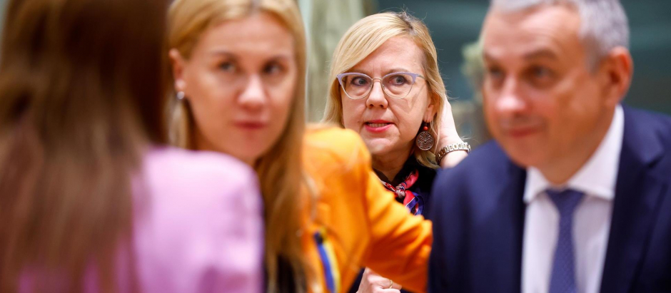 La ministra polaca de Clima Anna Moskwa, al comienzo de un Consejo extraordinario
