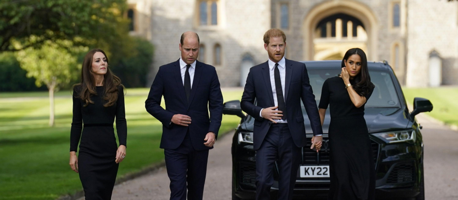 From left, Kate, the Princess of Wales, Prince William, Prince of Wales, Prince Harry and Meghan, Duchess of Sussex walk to meet members of the public at Windsor Castle, following the death of Queen Elizabeth II on Thursday., in Windsor, England, Saturday, Sept. 10, 2022. (Kirsty O'Connor/Pool Photo via AP) *** Local Caption *** .