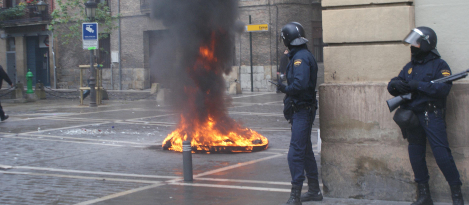 La violencia, como la vivida en esta manifestación hace ya unos años, está comenzando a resurgir en Navarra
