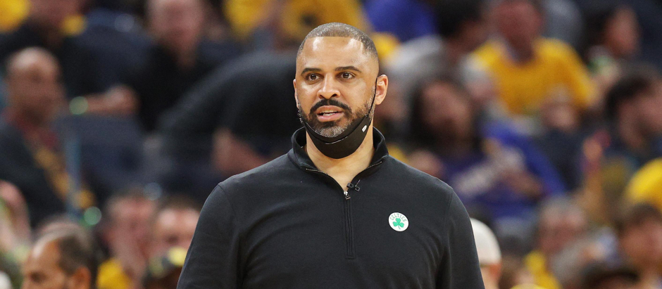 El entrenador de los Celtics suspendido por tener una relación con una trabajadora del equipo