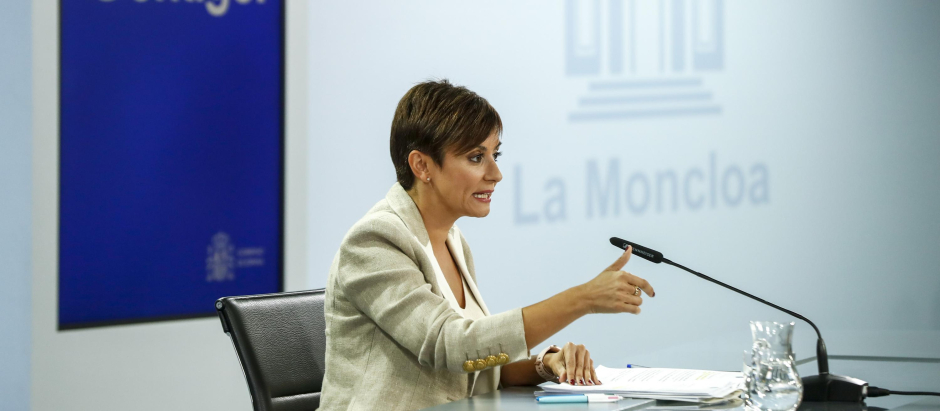 La portavoz del Gobierno, Isabel Rodríguez, durante la rueda de prensa