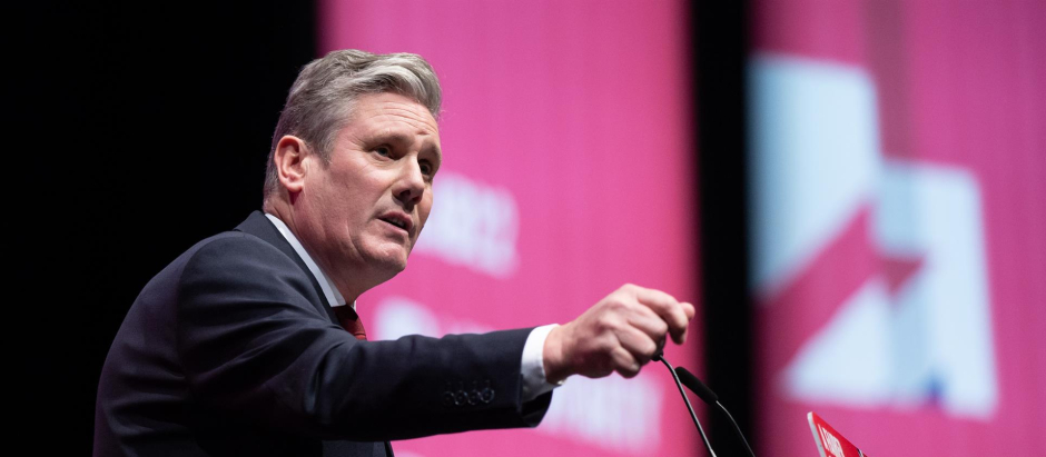 Leader of the Labour Party Sir Keir Starmer delivers his keynote speech at the Labour Party Conference in Liverpool, Britain, 27 September 2022. (Reino Unido) EFE/EPA/ADAM VAUGHAN