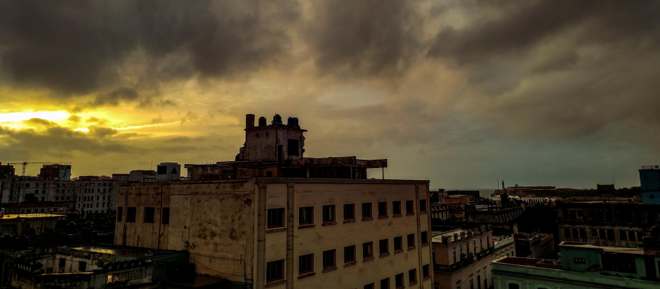 Vista de La Habana tras el paso del huracán Ian