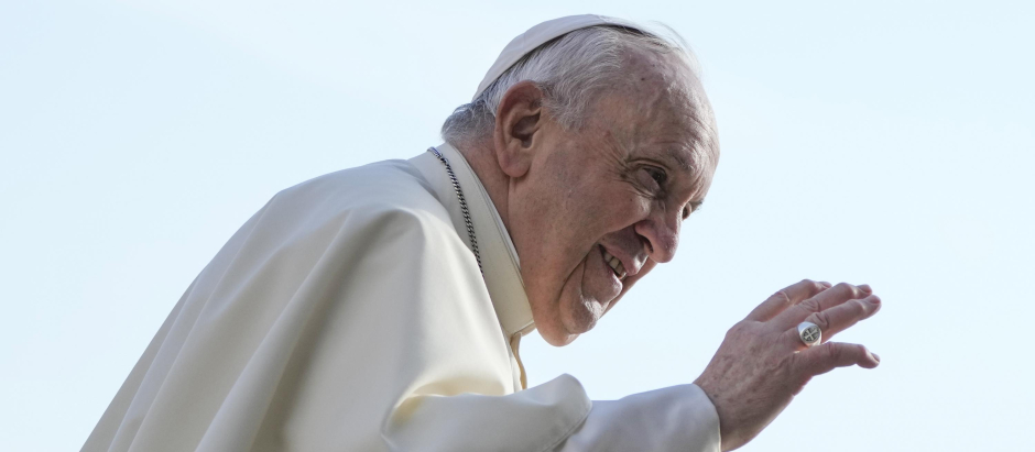 El Papa sobre la oración "saludar al Señor con el corazón, pocas palabras y obras buenas".