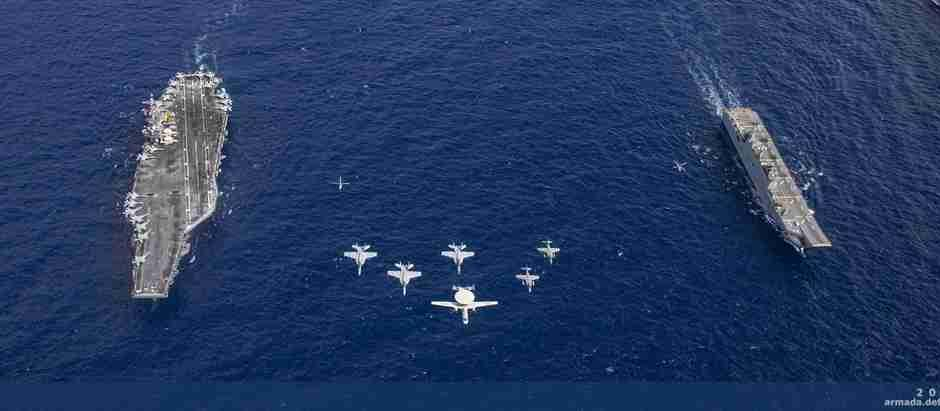 El L-61 Juan Carlos I, el Buque de Asalto Anfibio Castilla y la fragata Navarra, con el 10º Grupo de Combate de la marina de EE.UU. (Carrier Strike Group 10), con el George Bush al frente