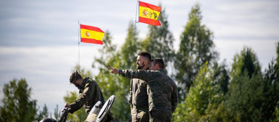 Militares españoles del Ejército de Tierra desplegados en Letonia participan en el ejercicio multinacional Silver Arrow. Estas maiobras se han desarrollado en el campo de maniobras de Camp Adazi, con la participación de alrededor de 4.200 soldados de 17 países de la OTAN