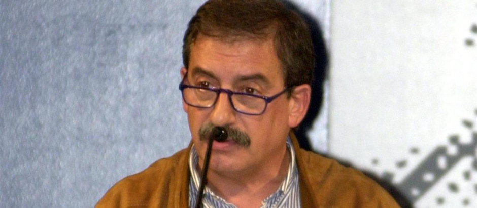 El periodista Ander Landaburu en una fotografía tomada durante sus años como director de la edición de El País para el País Vasco