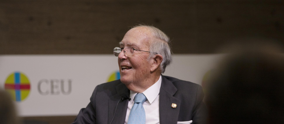 El diplomático y político, Marcelino Oreja Aguirre, en un acto en la Fundación CEU-San Pablo