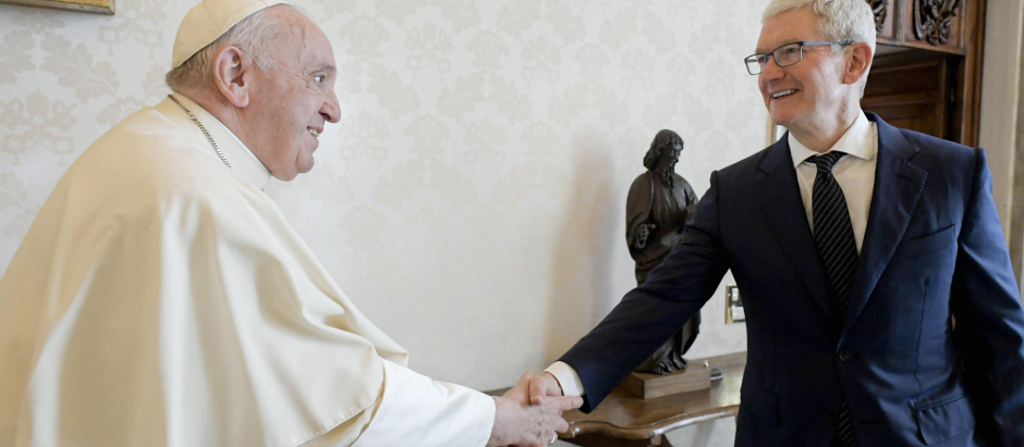 El Papa Francisco se reunió el lunes 3 de octubre con el CEO de Apple Tim Cook