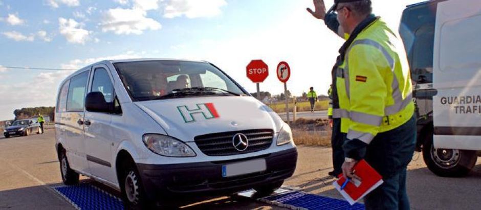 La Guardia Civil dispone de infraestructura para realizar controles móviles tipo ITV