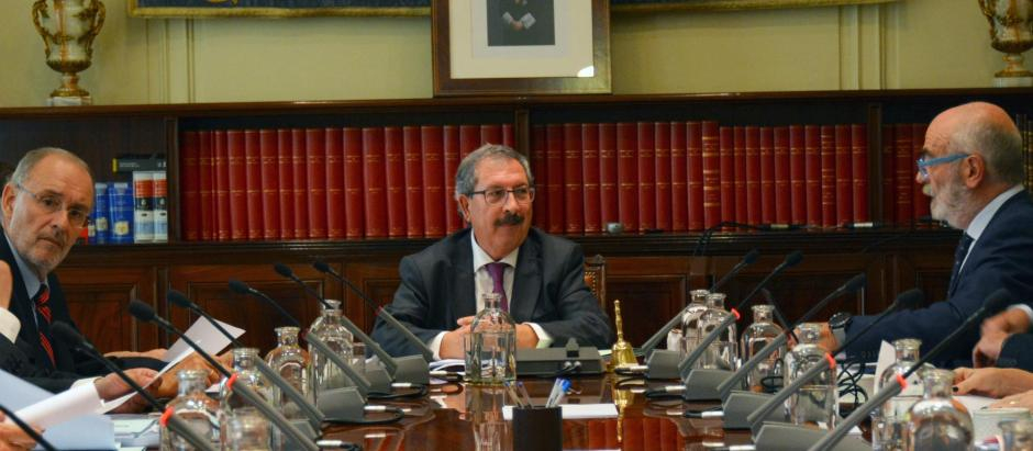 El nuevo presidente del CGPJ, Rafael Mozo Muelas, al frente del Pleno