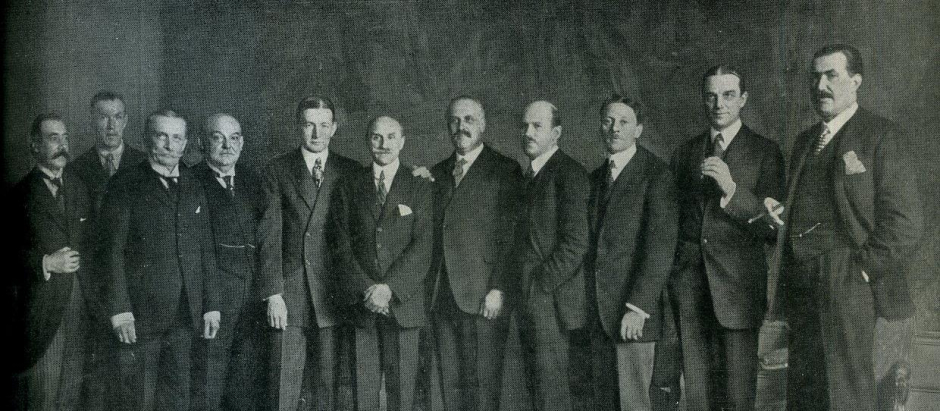 El comité Dawes, presidido por Charles G. Dawes (8 de abril de 1924)