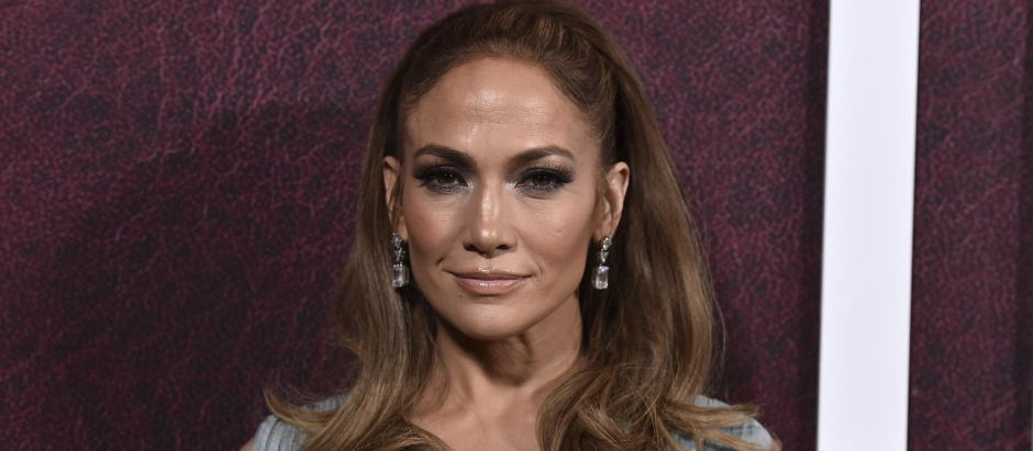 Actress and singer Jennifer Lopez at the premiere of "The Tender Bar" on Sunday, Dec. 12, 2021 in Los Angeles.  *** Local Caption *** .