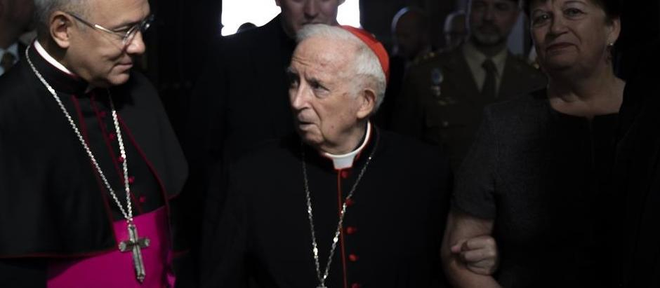 Monseñor Peña Parra (I) y el arzobispo emérito de Valencia, Antonio Cañizares