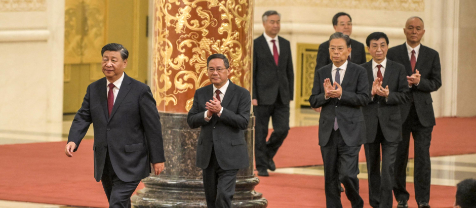 Xi Jinping, accede al Congreso del Partido Comunista chino adulado por el nuevo Politburó