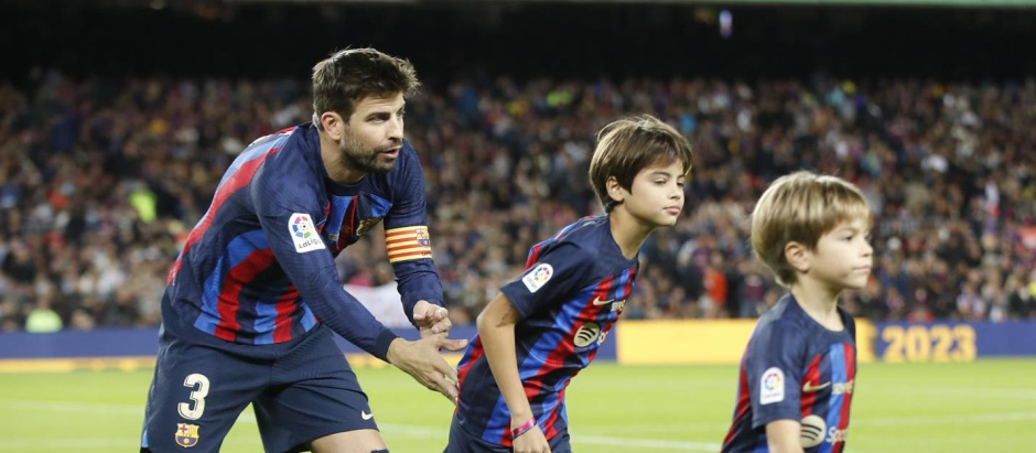 Gerard Piqué se despidió del Camp Nou con la presencia de sus dos hijos