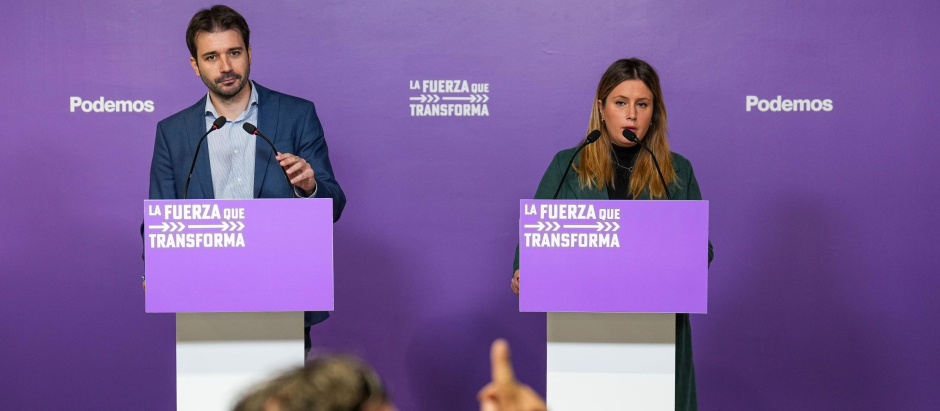 Los portavoces de Podemos, Alejandra Jacinto y Javier Sánchez Serna