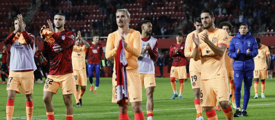Los jugadores del Atlético tras el partido ante el Mallorca