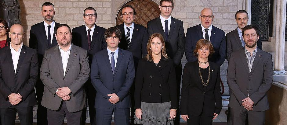 El Gobierno de Carles Puigdemont, en enero de 2016, condenado por sedición en el juicio del 'procés'