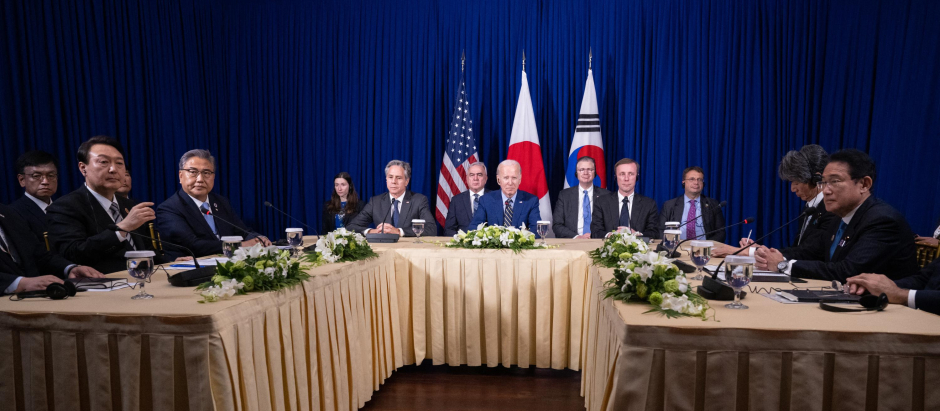 Reunión trilateral entre EE.UU. Japón y Corea del Sur en Bali