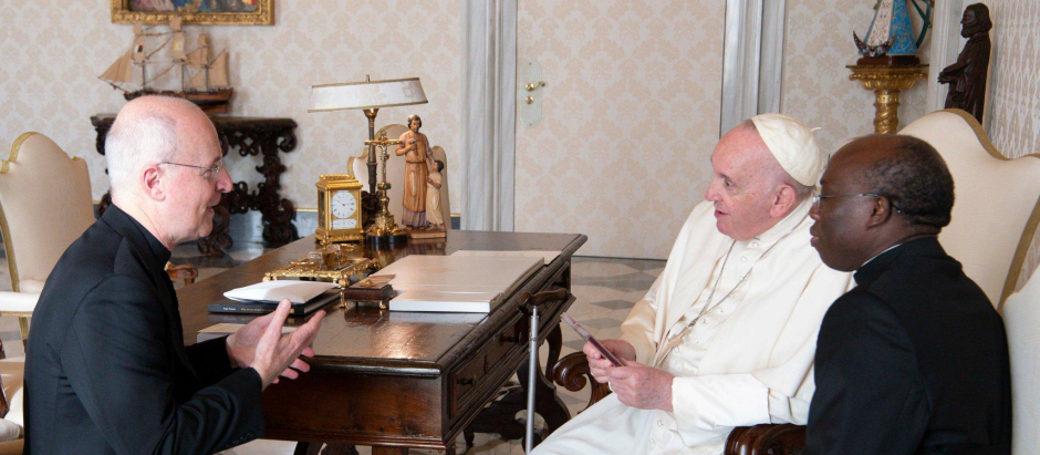El Papa Francisco  recibe en audiencia privada por segunda vez al jesuita James Martin