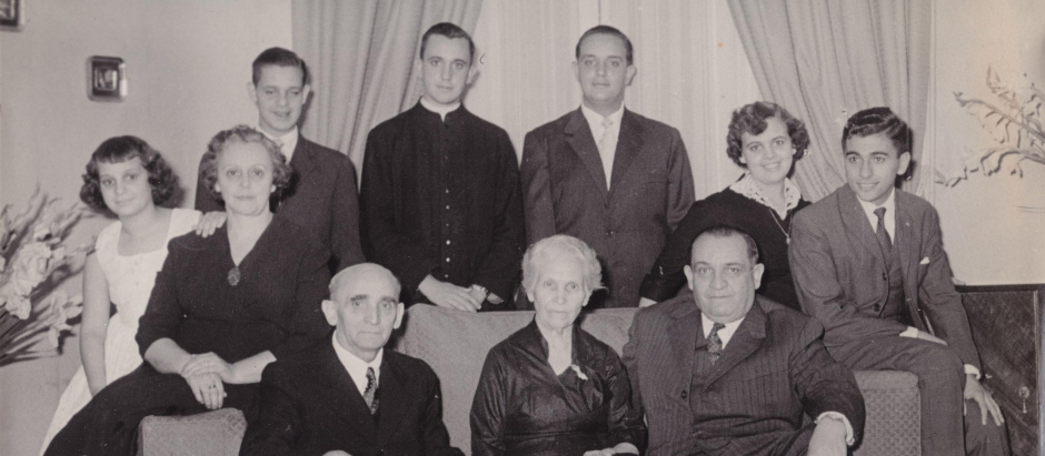 La familia Bergoglio, en una fotografía tomada en Buenos Aires