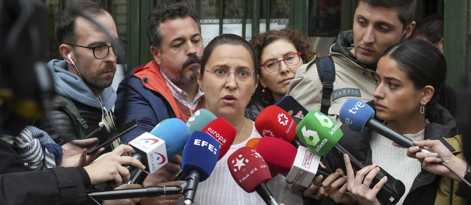 La secretaria general de Amyts, Ángela Hernández, tras la reunión en la sede de la Consejería de Sanidad de la Comunidad de Madrid.