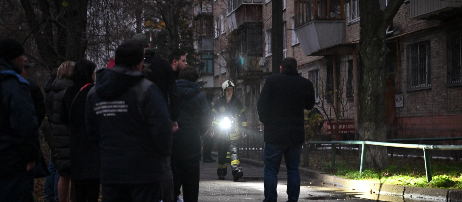 Al menos 7 millones de ucranianos han quedado sin el suministro de electricidad tras los bombardeos rusos