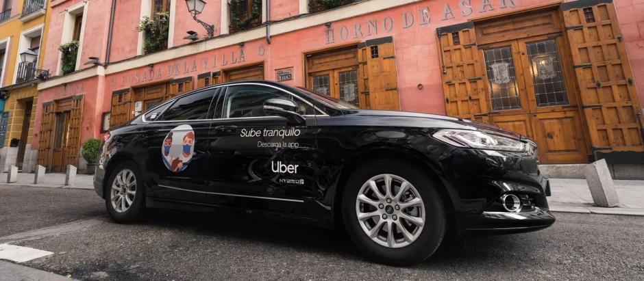 Uber promete incentivos de hasta 320 euros mensuales a los taxistas