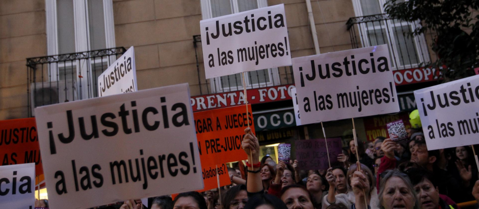 Manifestación contra las violaciones en Pamplona, en 2017