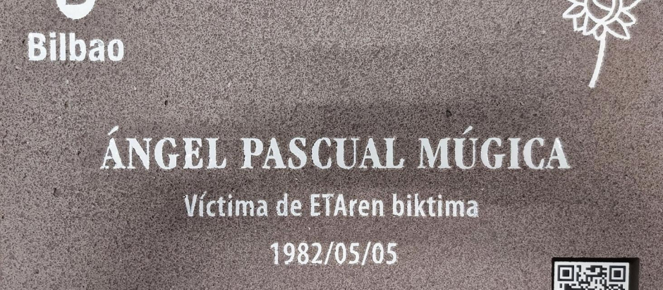 Placa conmemorativa de Ángel Pascual Múgica