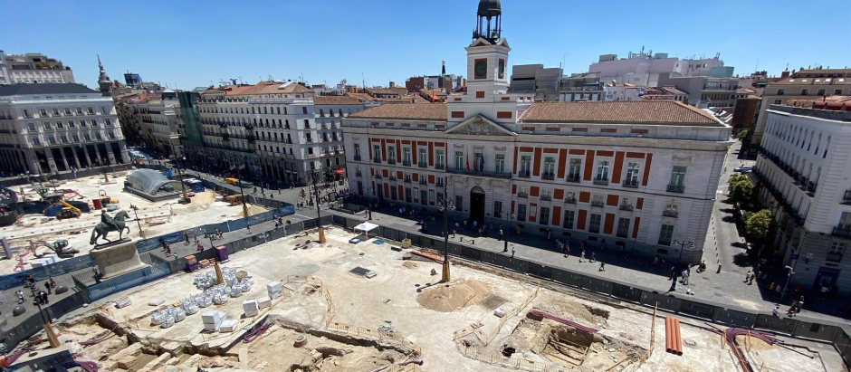Vista general de las obras en la Puerta del Sol de Madrid