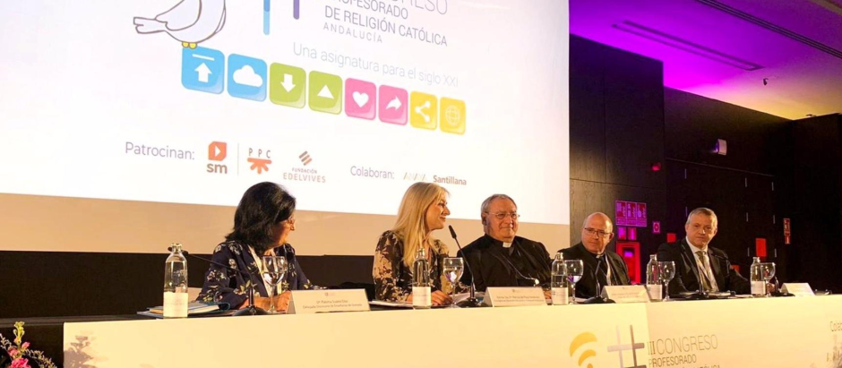 La consejera de Desarrollo Educativo y Formación Profesional de la Junta de Andalucía, Patricia del Pozo, inaugura el tercer congreso de profesores de religión de Andalucía.