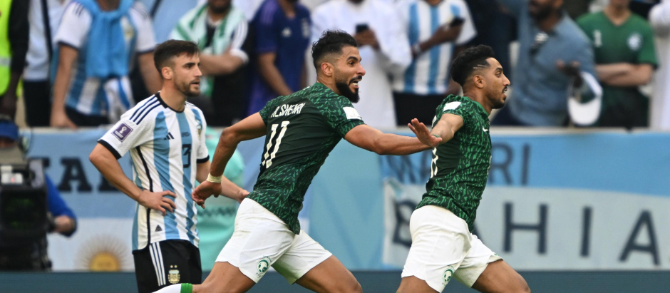 Los saudíes celebran el segundo tanto ante Argentina