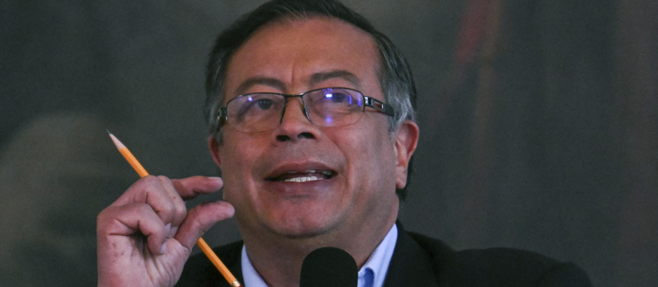 Colombian President Gustavo Petro speaks during a press conference to mark his first 100 days in office at the Narino presidential palace in Bogota on November 15, 2022. (Photo by Juan BARRETO / AFP)
