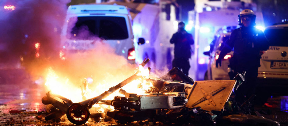 Fuertes disturbios se registraron en Bruselas tras la derrota de Bélgica ante Marruecos