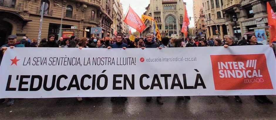 Manifestación de Plataforma per la Llengua en la que reclama que la educación sea en catalán.
