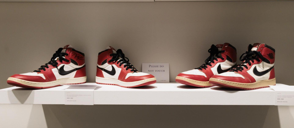 Dos pares de zapatillas utilizadas por Michael Jordan