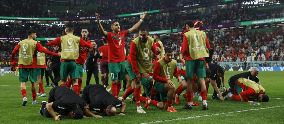 La celebración de los jugadores de Marruecos tras eliminar a España