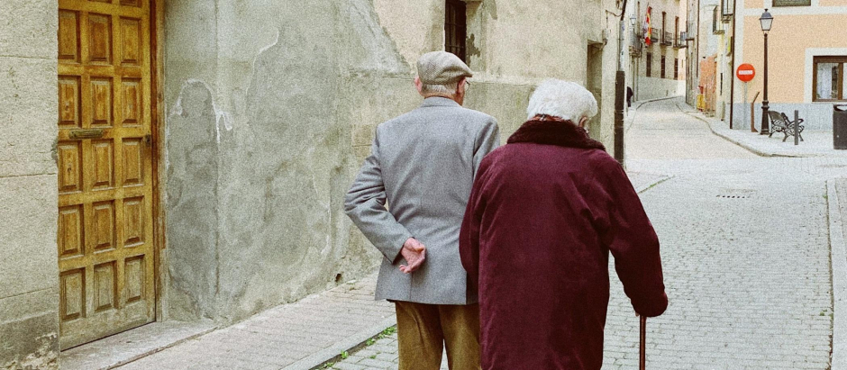 Una pareja de ancianos