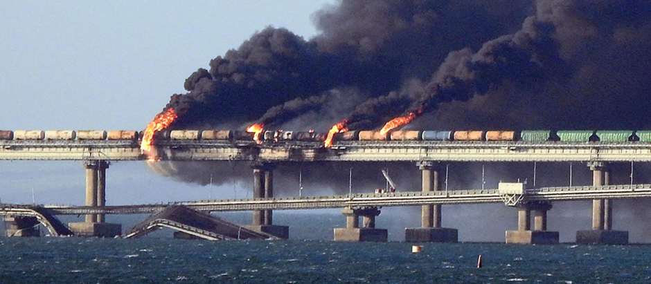 Puente de Crimea fuego